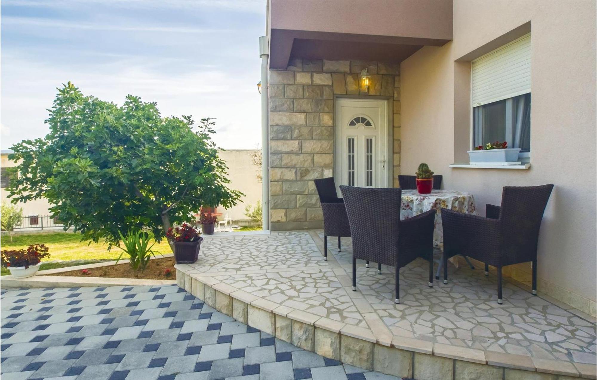 2 Bedroom Awesome Apartment In Mali Rat Sumpetar Zewnętrze zdjęcie