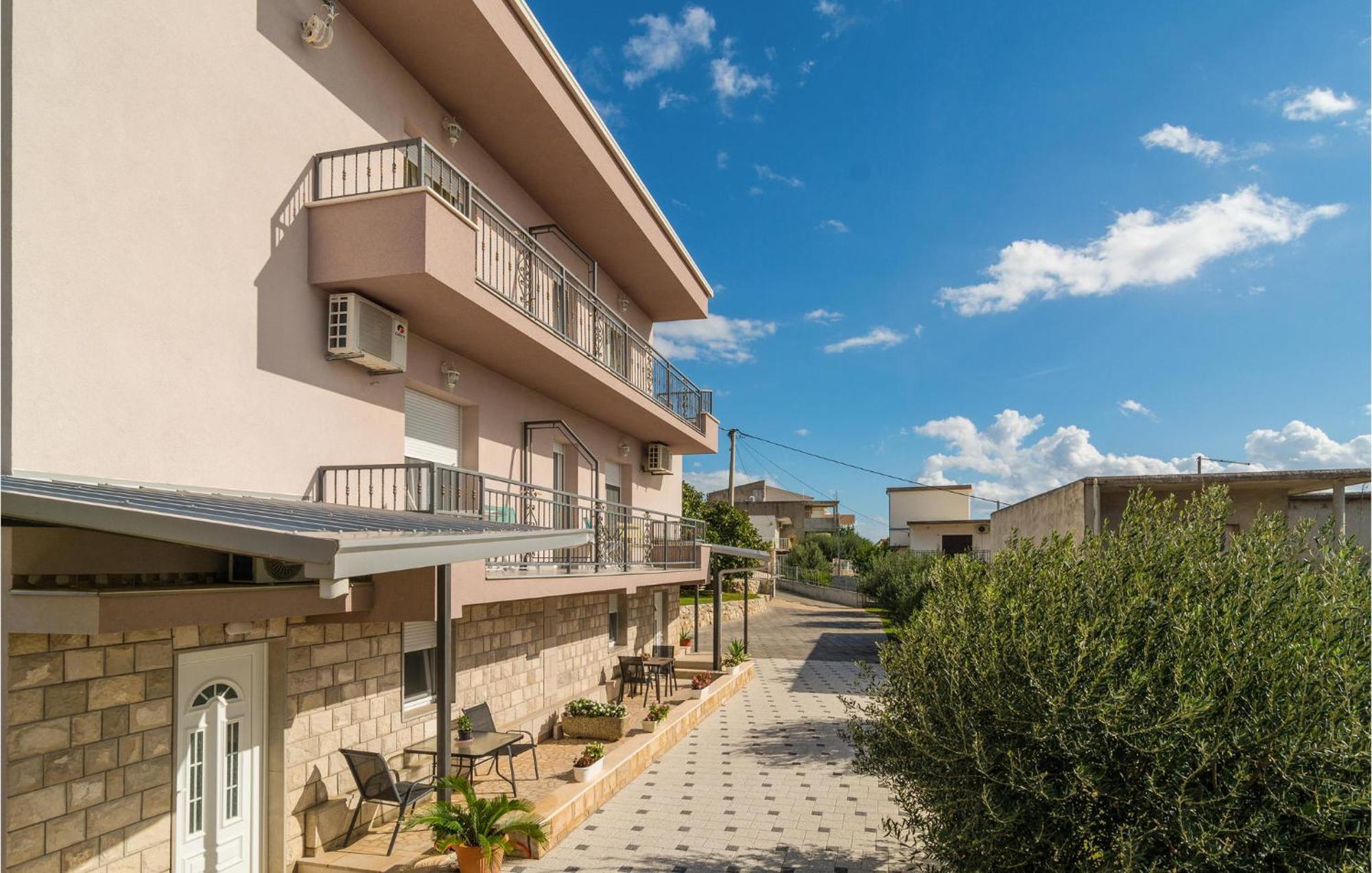 2 Bedroom Awesome Apartment In Mali Rat Sumpetar Zewnętrze zdjęcie